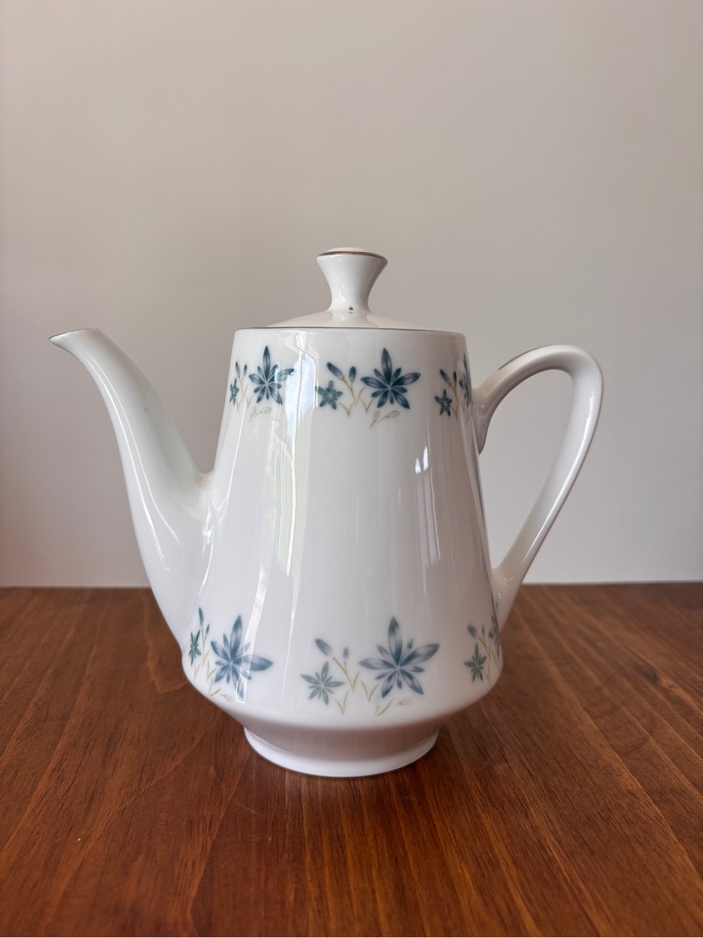 Vintage Tea Pot /Coffee Pot
